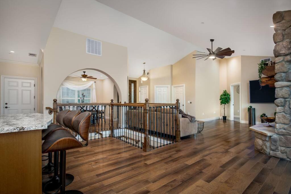New Luxury Lake House In Pine Mountain Lake Close To Yosemite! Perfect For All Seasons! Great For Retreats, Getaways, Celebrations, And More! Groveland Bagian luar foto