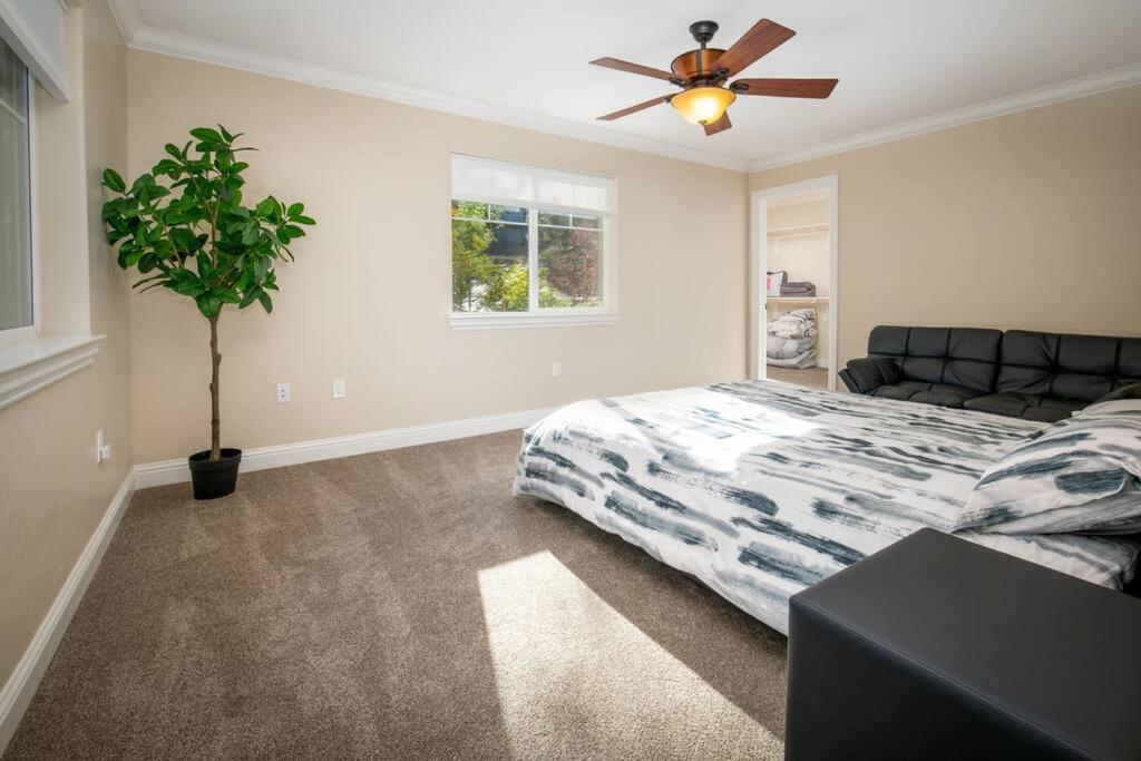 New Luxury Lake House In Pine Mountain Lake Close To Yosemite! Perfect For All Seasons! Great For Retreats, Getaways, Celebrations, And More! Groveland Bagian luar foto