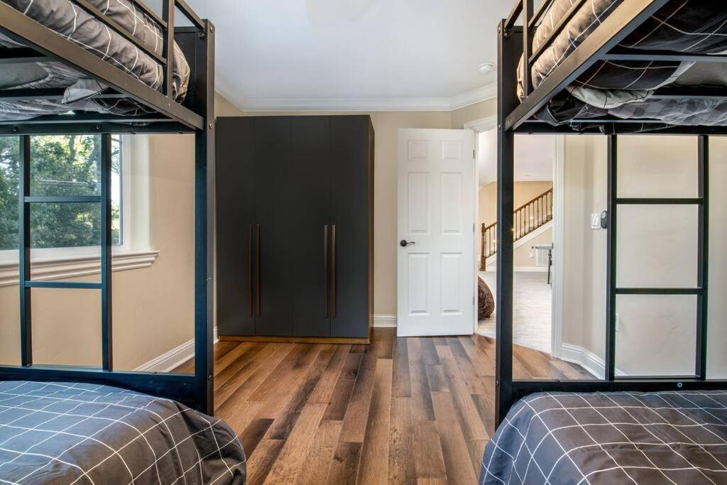 New Luxury Lake House In Pine Mountain Lake Close To Yosemite! Perfect For All Seasons! Great For Retreats, Getaways, Celebrations, And More! Groveland Bagian luar foto
